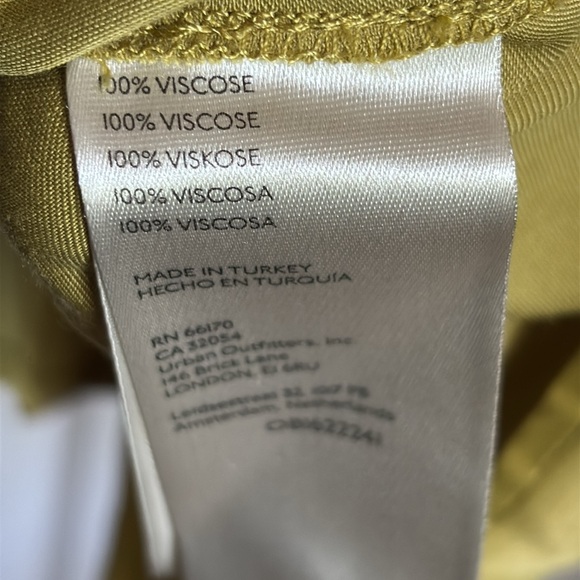 By Anthropologie Smocked Satin Blouse V neckline peplum 100% viscose size Small - Picture 11 of 13